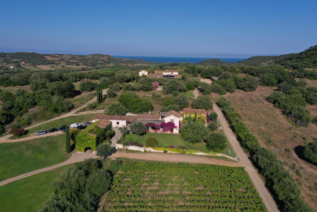 Panoramica diurna della tenuta Abba e Murta